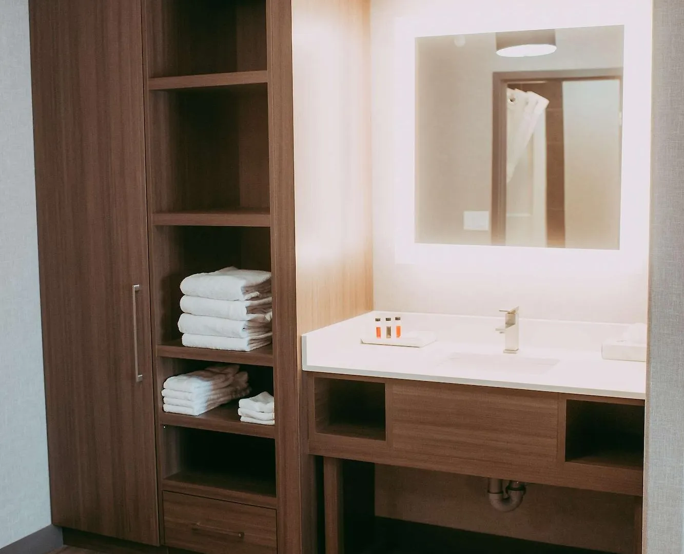 Best Western Plus West Edmonton Hotel