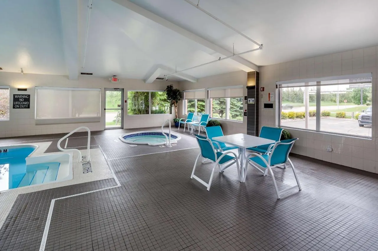 Best Western Plus West Edmonton 3*,